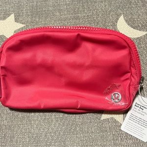 Lululemon Everywhere Belt Bag 1L